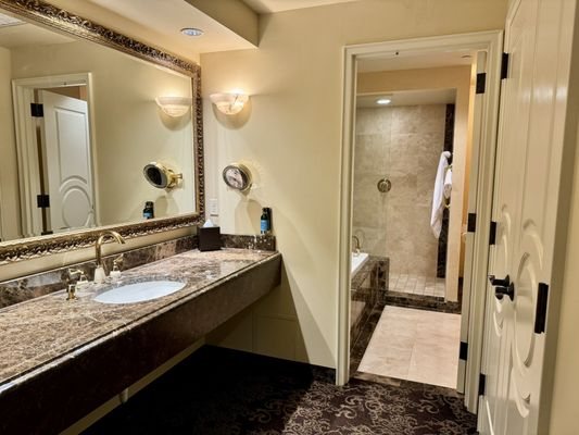 Beiderbecke Bed and Breakfast — Bathroom