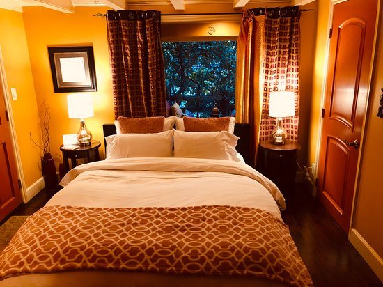 Bel Air Villa Los Angeles California — Guest room