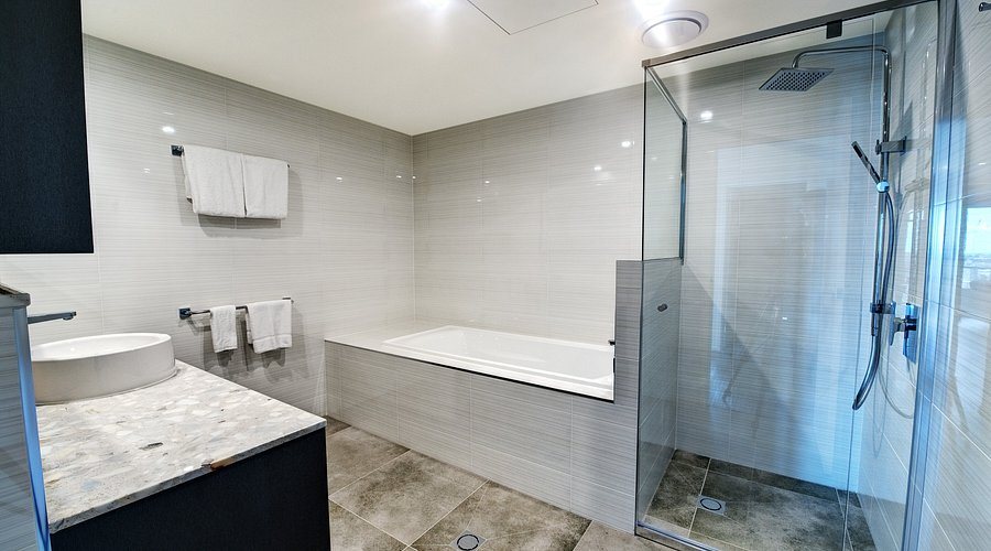 Belise Apartments — Bathroom