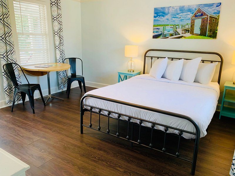 Bell Clemmons House — Guest room