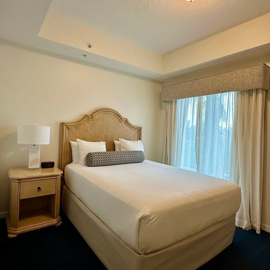Bellasera Hotel — Guest room