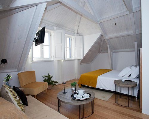 Belomont52 Guest House — Guest room