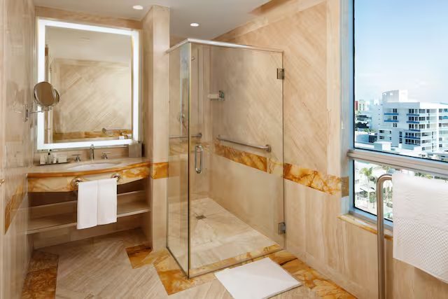 Bentley Hotel South Beach — Bathroom