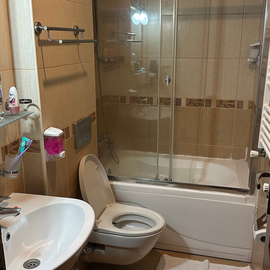 Berce Hotel Istanbul — Bathroom