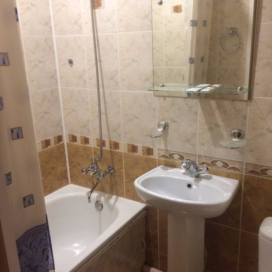 Beresta Park Hotel — Bathroom