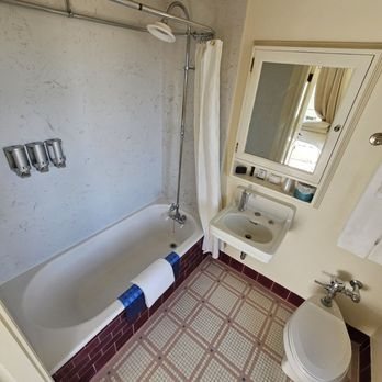 Berkeley City Club — Bathroom