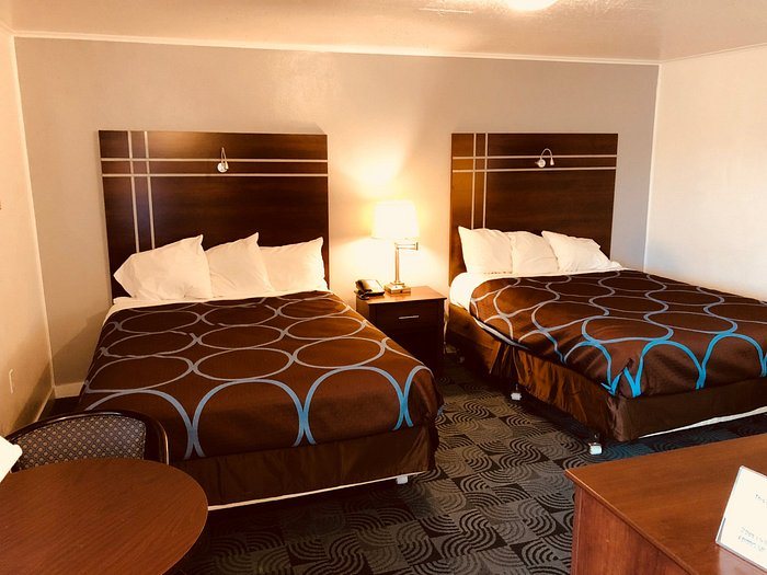 Berkshire Inn — Guest room