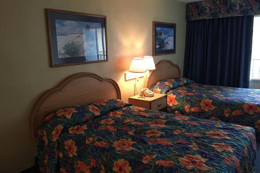 Bermuda Sands — Guest room
