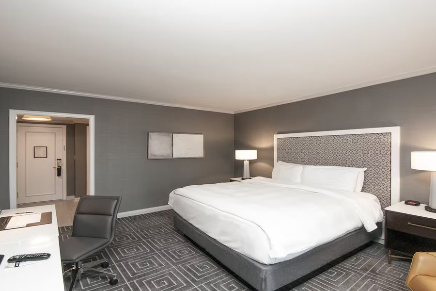 Best Host Inn Plaza Kansas City South — Guest room