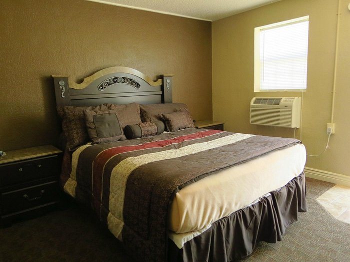 Best Inn Motel — Guest room