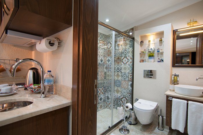 Best Point Hotel Istanbul — Bathroom