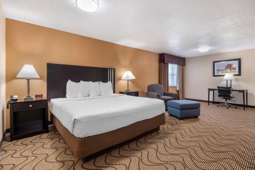 Best Western Campbellsville Inn — Guest room