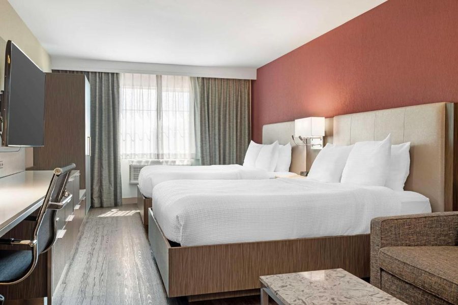 Best Western Country Inn — Guest room
