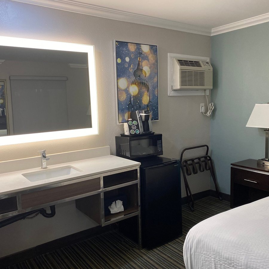 Best Western Courtesy Hotel Anaheim Resort Amusement Park — Guest room