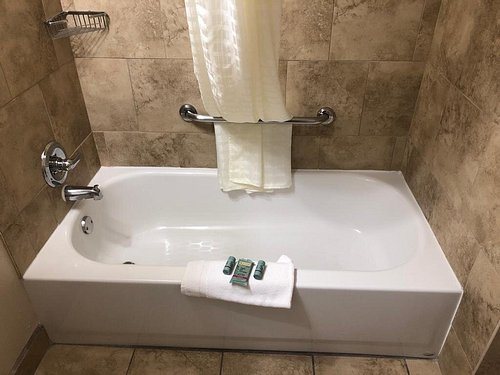 Best Western El Rancho Palacio — Bathroom