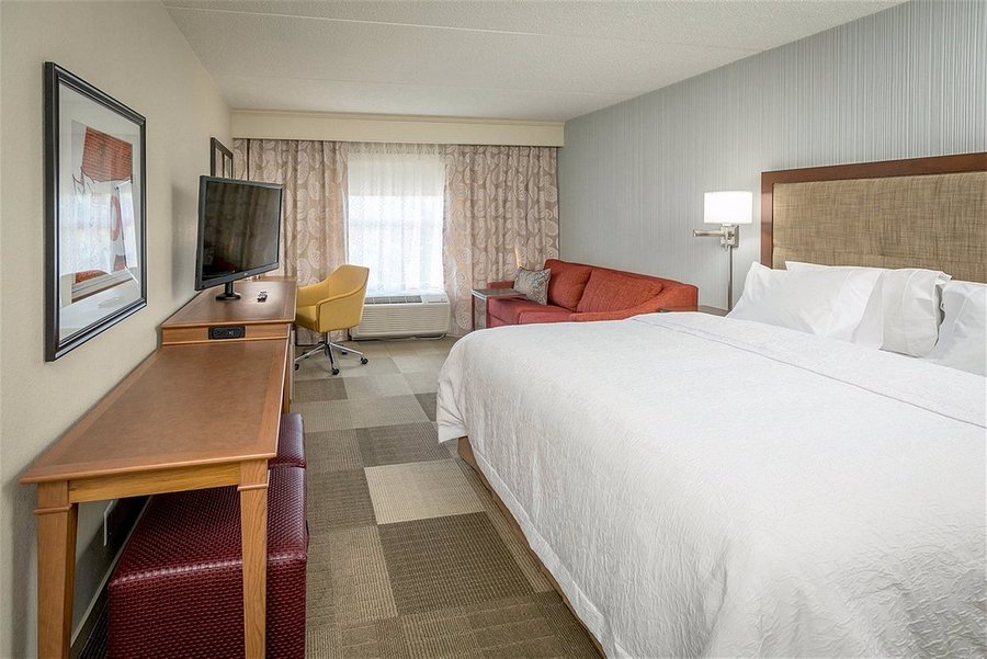 Best Western Empire Towers — Guest room