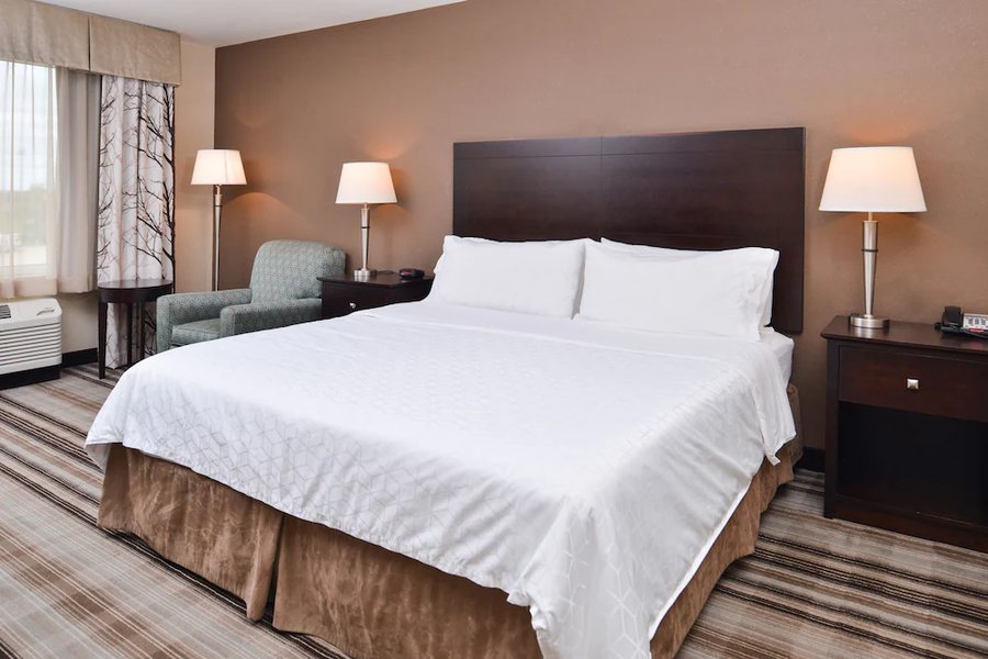 Best Western Emporia — Guest room