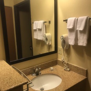 Best Western Gold Poppy Inn — Bathroom