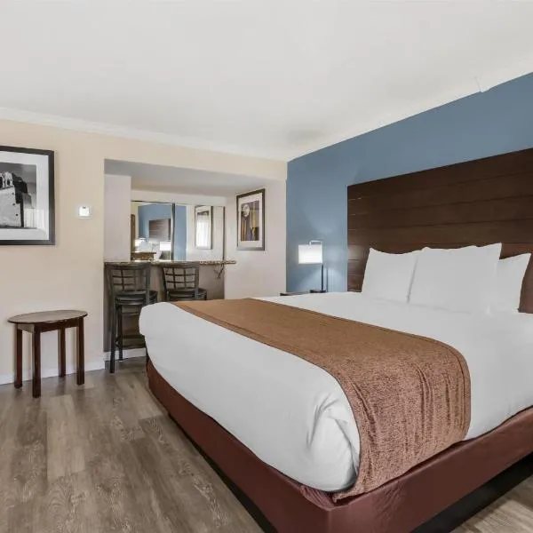 Best Western Gold Poppy Inn — Guest room