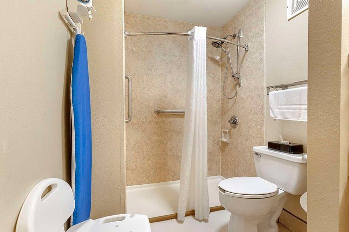 Best Western Hope — Bathroom