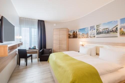 Best Western Hotel Kantstrasse Berlin — Guest room
