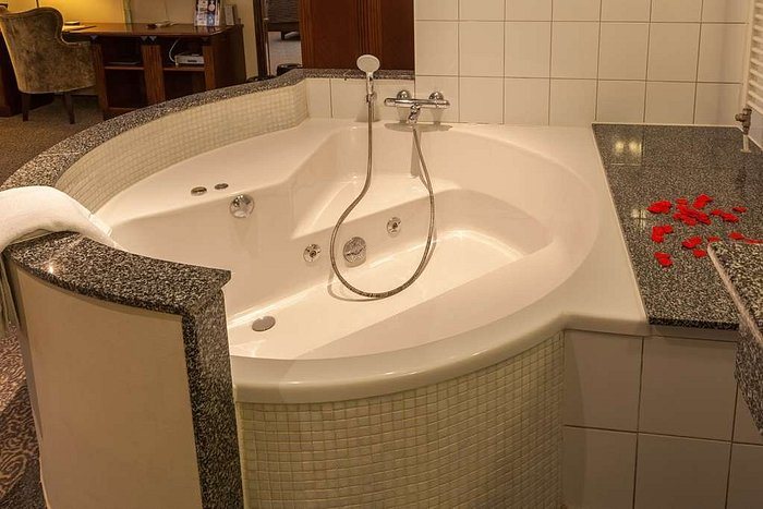 Best Western Hotel Nobis Asten — Bathroom