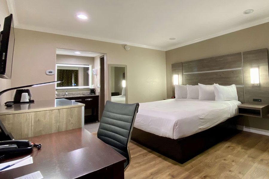 Best Western Inn — Guest room
