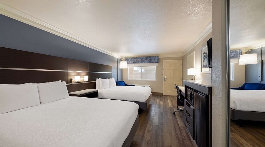 Best Western Inn Suites Lemoore — Guest room
