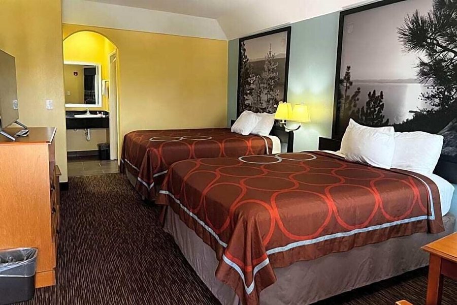 Best Western Lake Conroe Inn — Guest room