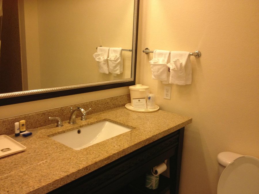Best Western Longview — Bathroom