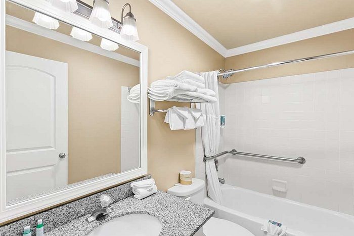 Best Western Miner S Inn — Bathroom