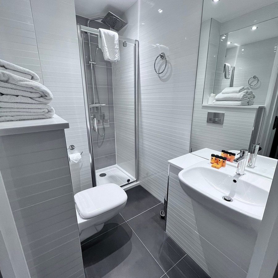 Best Western Mornington Hotel — Bathroom