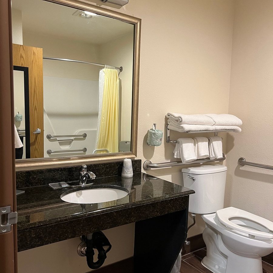 Best Western Mt Hood Inn — Bathroom