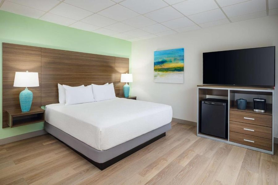 Best Western Naples Plaza Hotel — Guest room