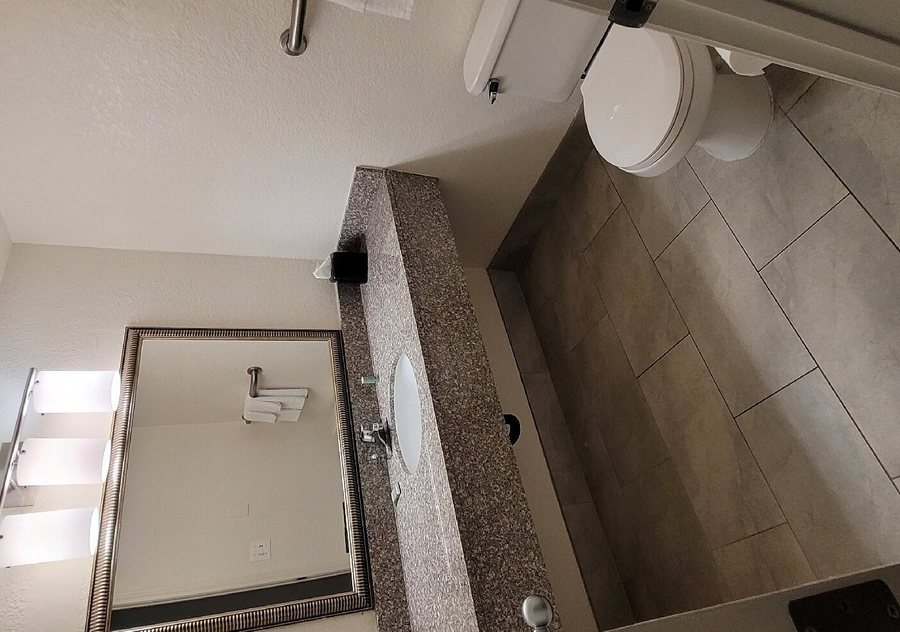 Best Western Pahrump Oasis — Bathroom
