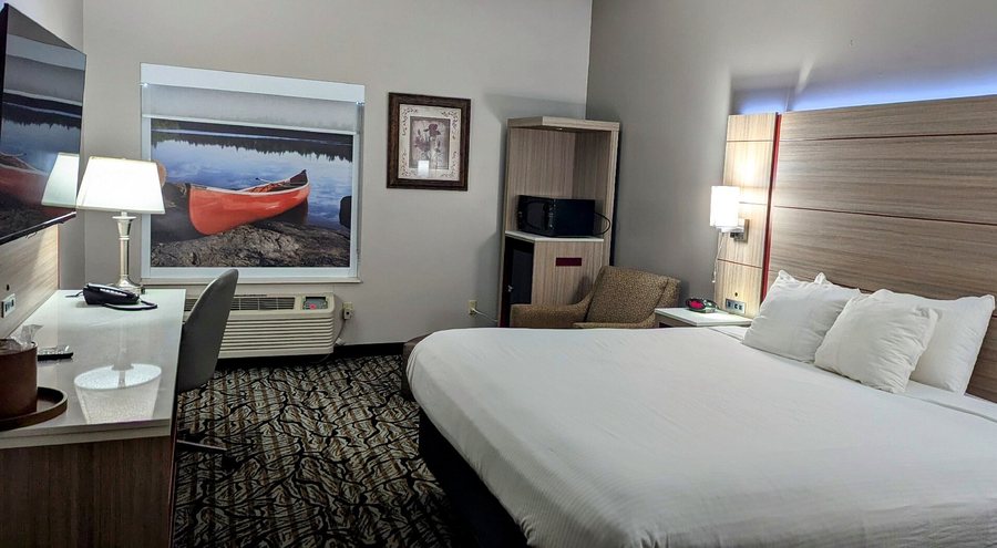 Best Western Plus Albert Lea I 90 I 35 Hotel — Guest room