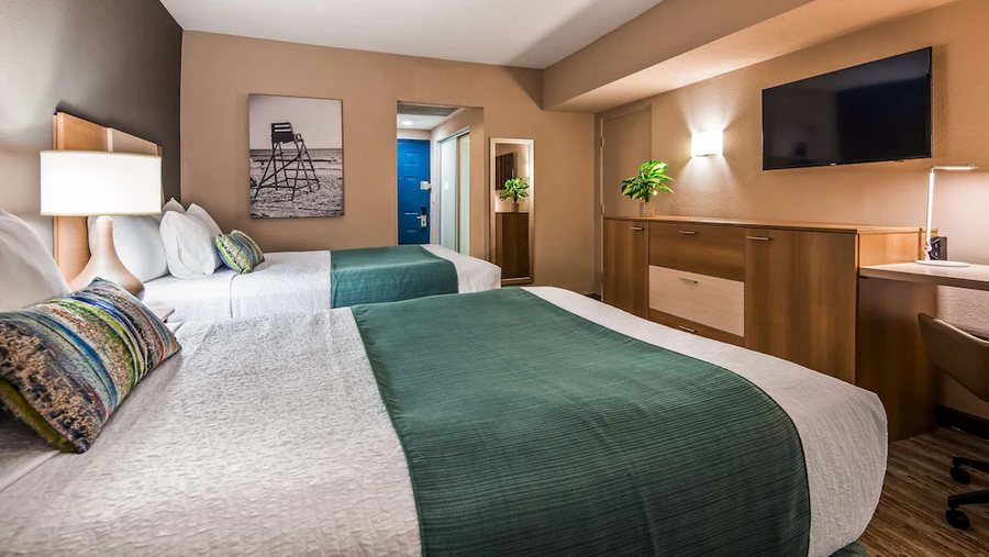 Best Western Plus Atlantic Beach Resort Miami Beach Florida — Guest room