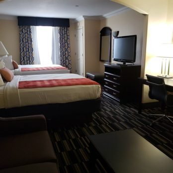 Best Western Plus Barsana Hotel Suites — Guest room