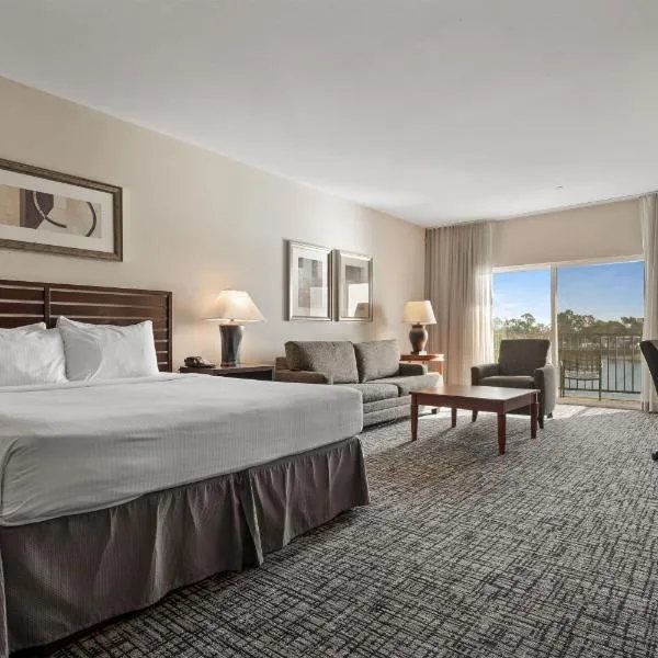 Best Western Plus Bayside Hotel — Guest room