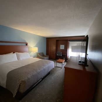Best Western Plus Bellingham — Guest room