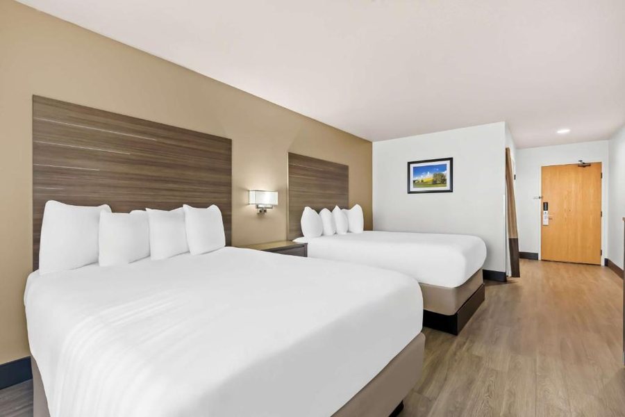 Best Western Plus Caldwell Inn Suites — Guest room