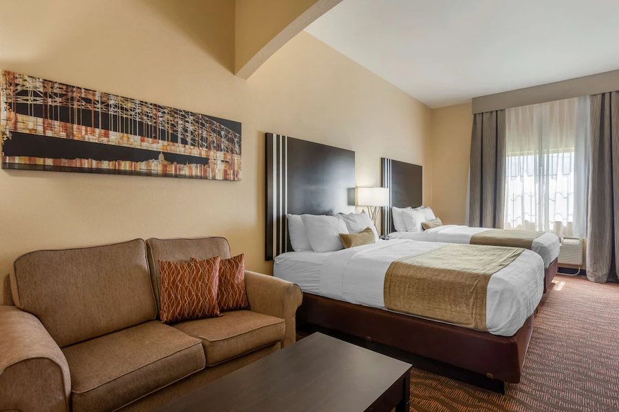 Best Western Plus Capital Inn — Guest room