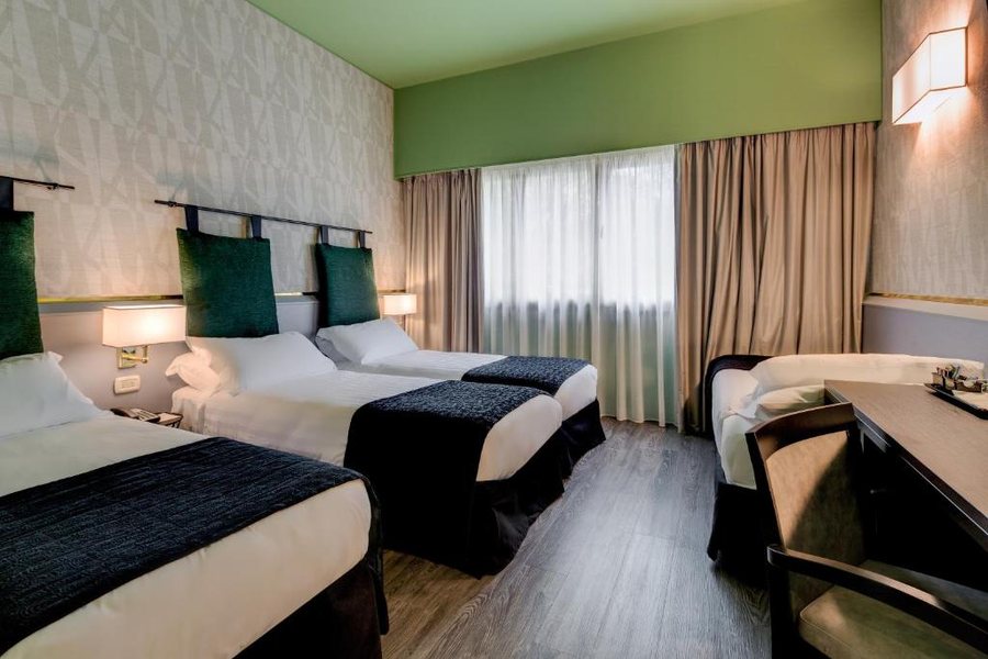Best Western Plus CHC Florence — Guest room