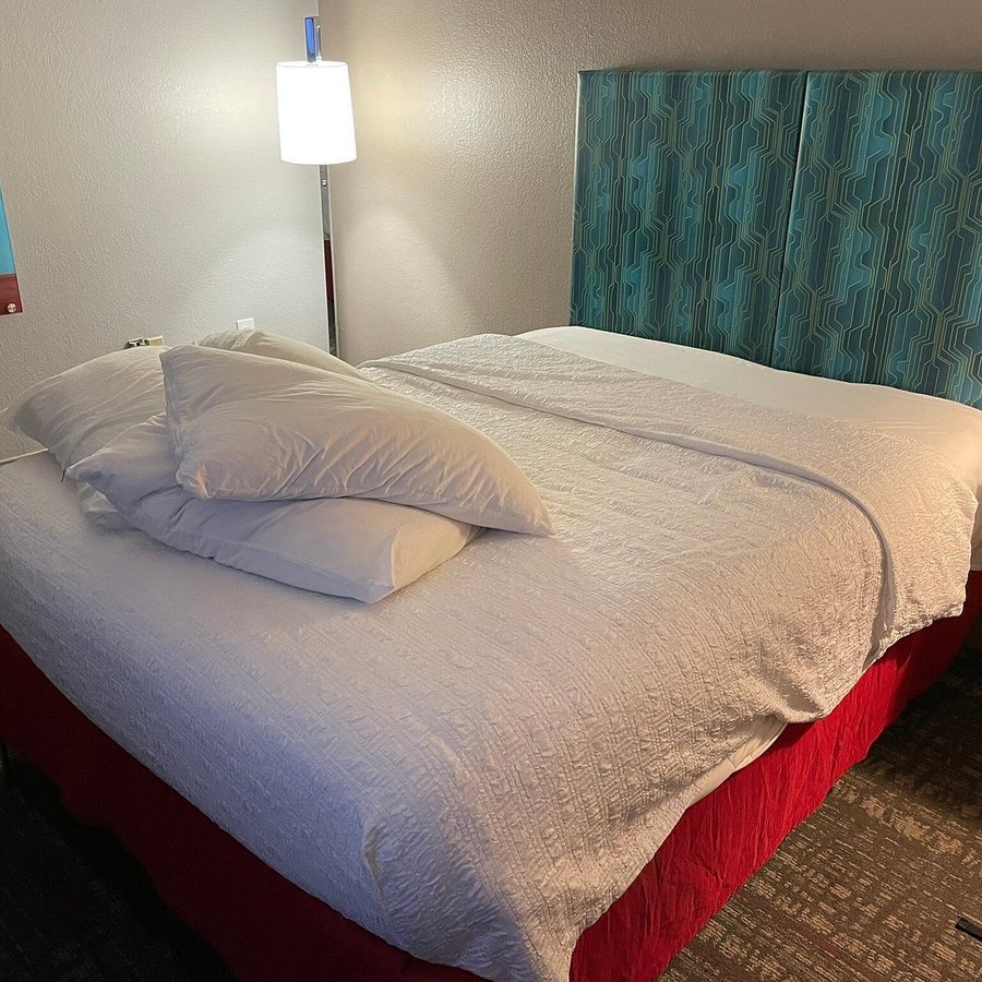 Best Western Plus Clinton Jackson — Guest room