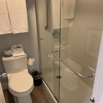 Best Western Plus Dana Point Inn By The Sea — Bathroom