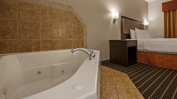 Best Western Plus Eagleridge Inn Suites — Bathroom
