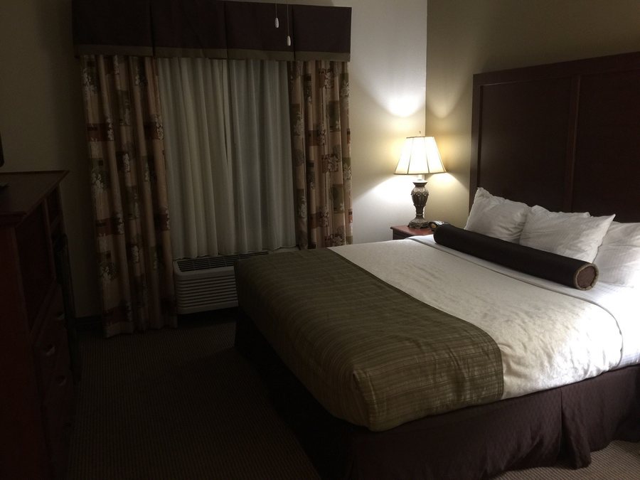 Best Western Plus Gadsden Hotel Suites — Guest room