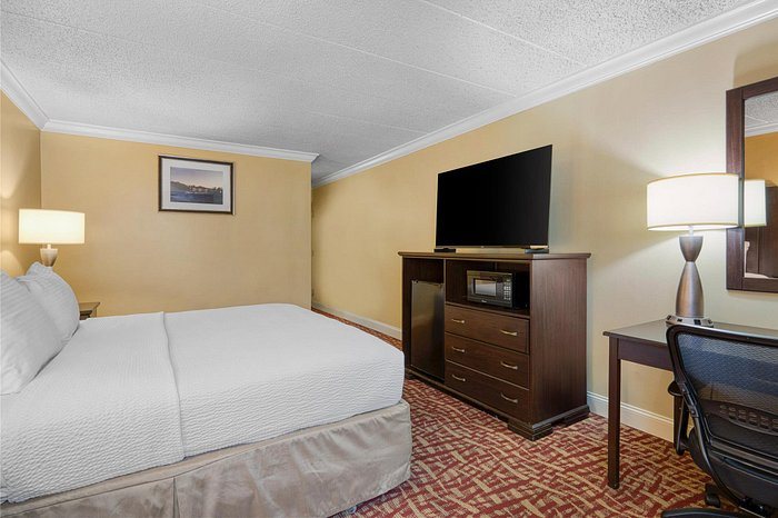 Best Western Plus Genetti Wilkes Barre — Guest room
