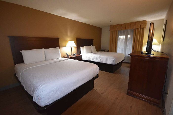 Best Western Plus Governor s Inn — Guest room