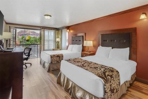 Best Western Plus Greenwell Inn — Guest room